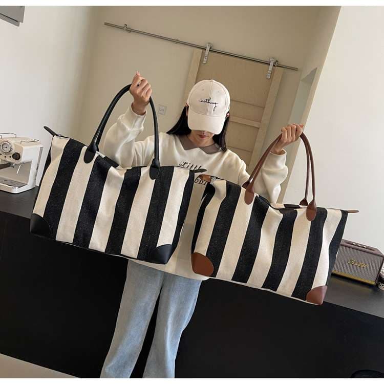 旅行バッグ モダンストライプ トラベラー