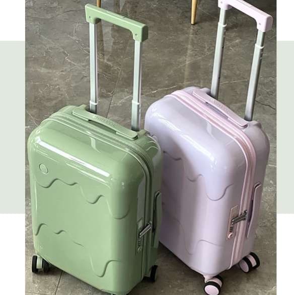 旅行バッグ  波模様のスタイリッシュキャリーケース