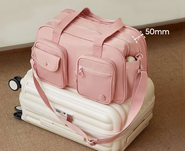 軽量拡張型旅行バッグ