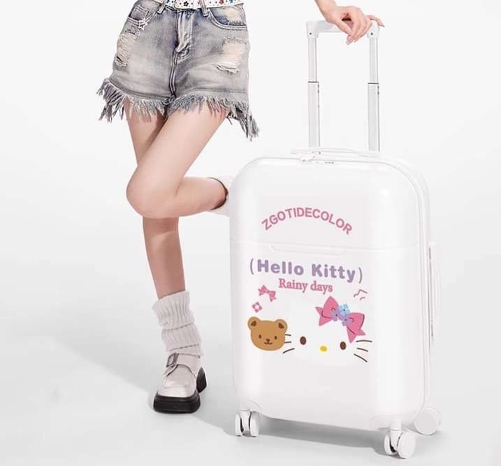 旅行バッグ キティちゃん柄スーツケース