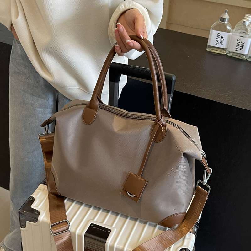 旅行バッグ 旅のお供 シンプル軽量トート