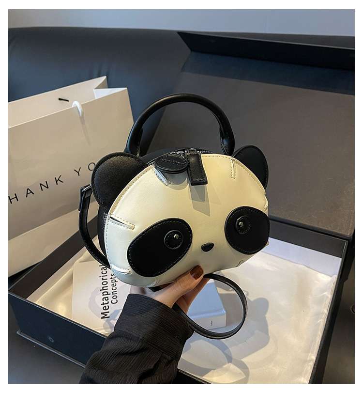 旅行バッグ パンダさん顔の小さな手提げバッグ