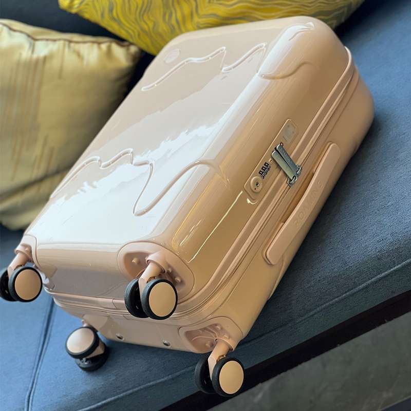 旅行バッグ  波模様のスタイリッシュキャリーケース