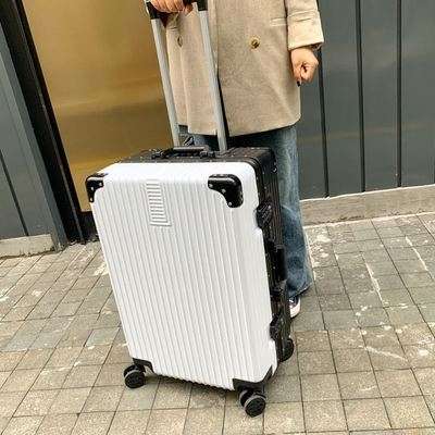 上質な硬質ケース旅行バッグ