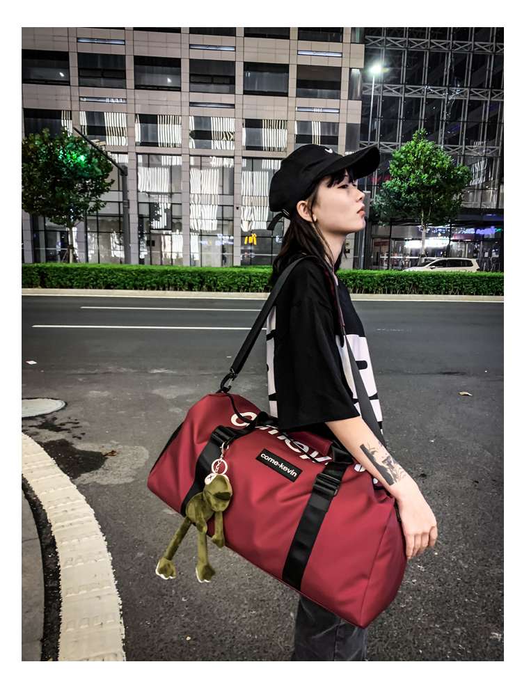 旅行バッグ 都会的旅人のカエル付きダッフルバッグ