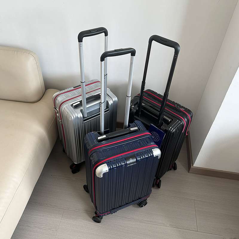 旅行バッグ 高級感漂う二重構造キャリー