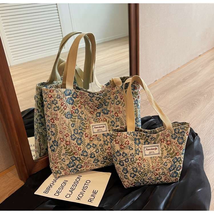 旅行バッグ 花咲く草原のトートバッグ