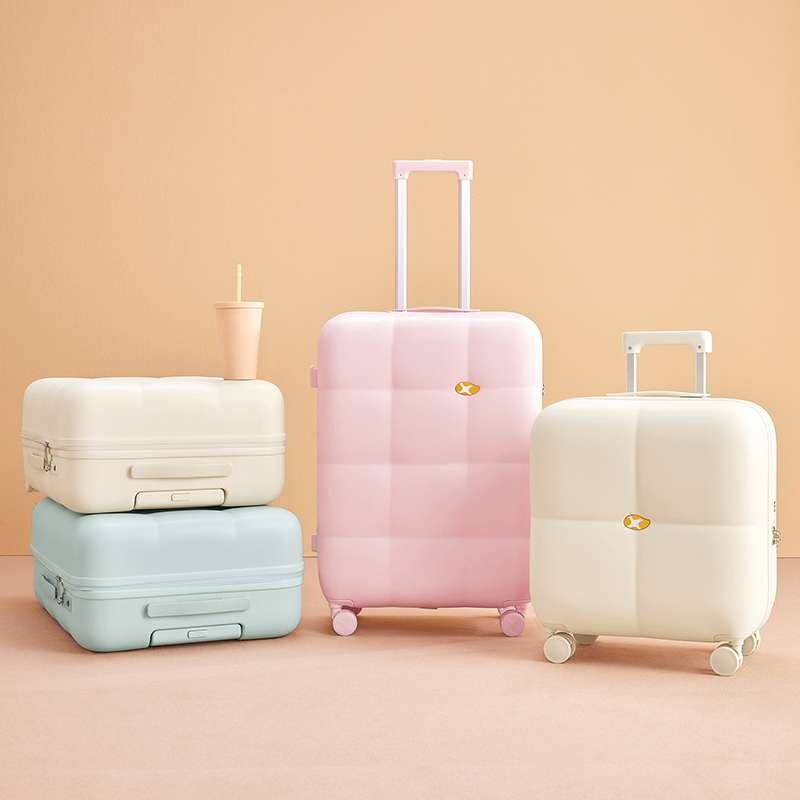 旅行バッグ 四季折々の旅のお供キャリーバッグ