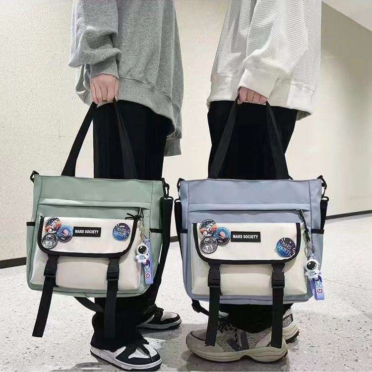 旅行バッグ 宇宙飛行士ワッペン付きメッセンジャーバッグ