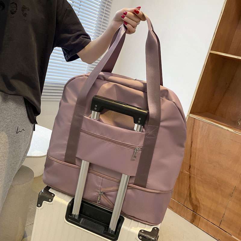 トレンディ旅行バッグ