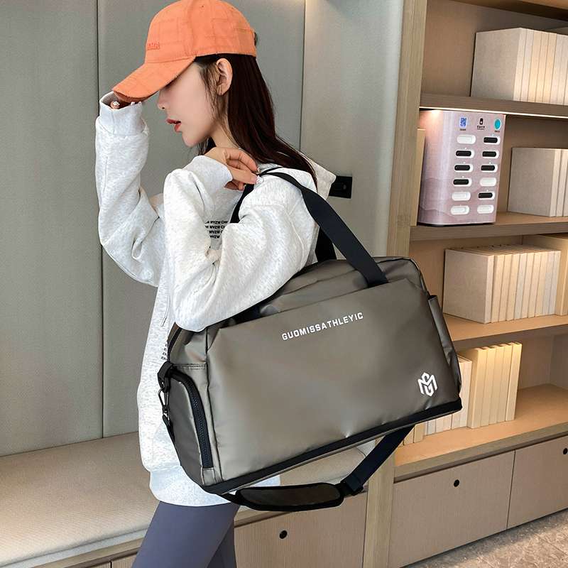 旅行バッグ 軽量スポーティボストン