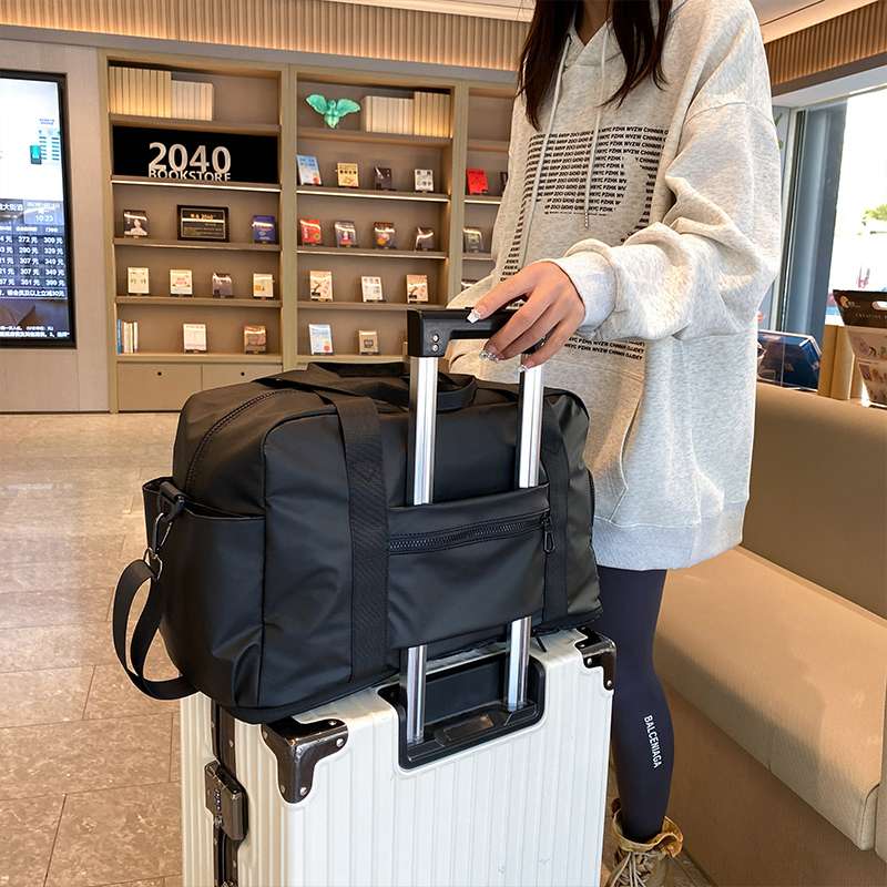 旅行バッグ 軽量スポーティボストン