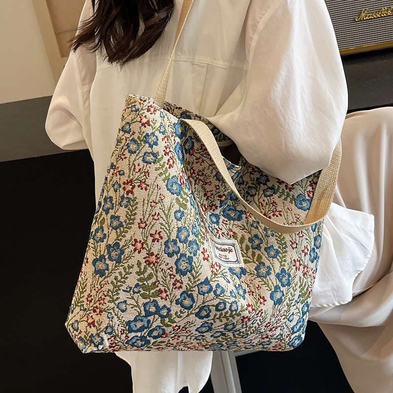 旅行バッグ 花咲く草原のトートバッグ