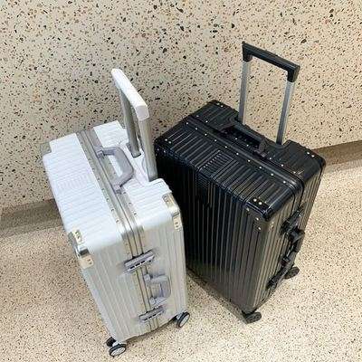 上質な硬質ケース旅行バッグ