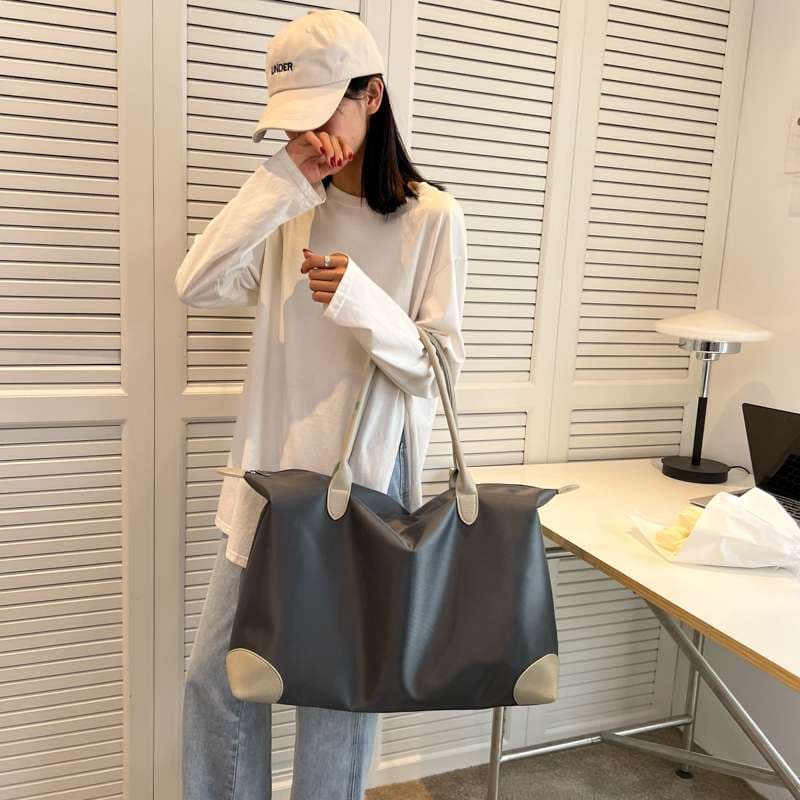 旅行バッグ 高級感漂う大容量トートバッグ